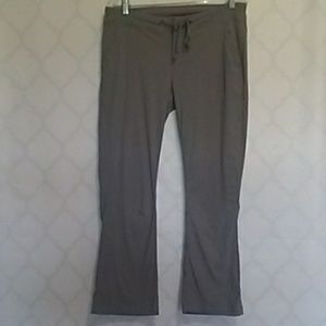 Columbia Women's Omni Shield everyday pants Size 8
